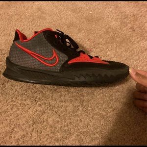 Kyrie 4 lows red size 11